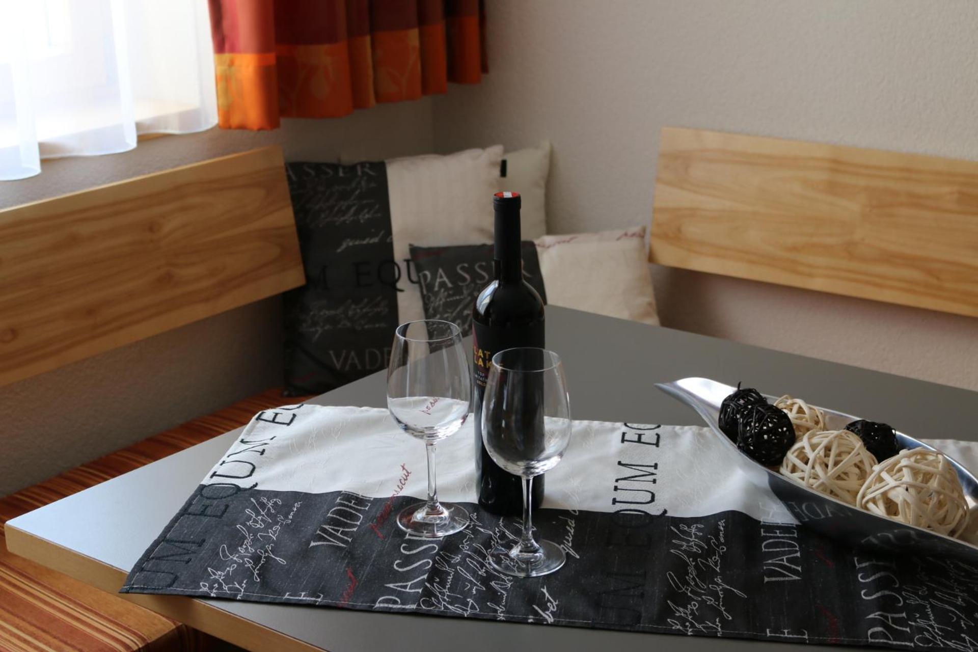 Apart Bellevue Pettneu am Arlberg Room photo